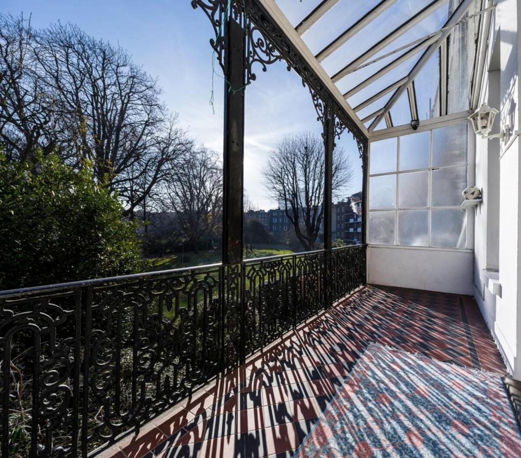 Elegant Earl'S Court 2 Bedroom Flat Just 4 Minutes From Tube London Luaran gambar