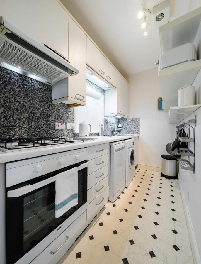 Elegant Earl'S Court 2 Bedroom Flat Just 4 Minutes From Tube London Luaran gambar